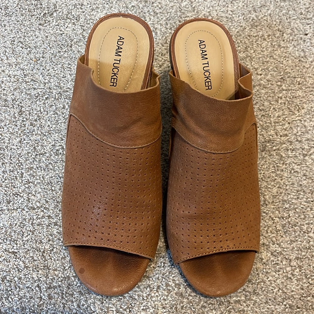 3$/15 Adam Tucker Mylee leather mule - Picture 4 of 5